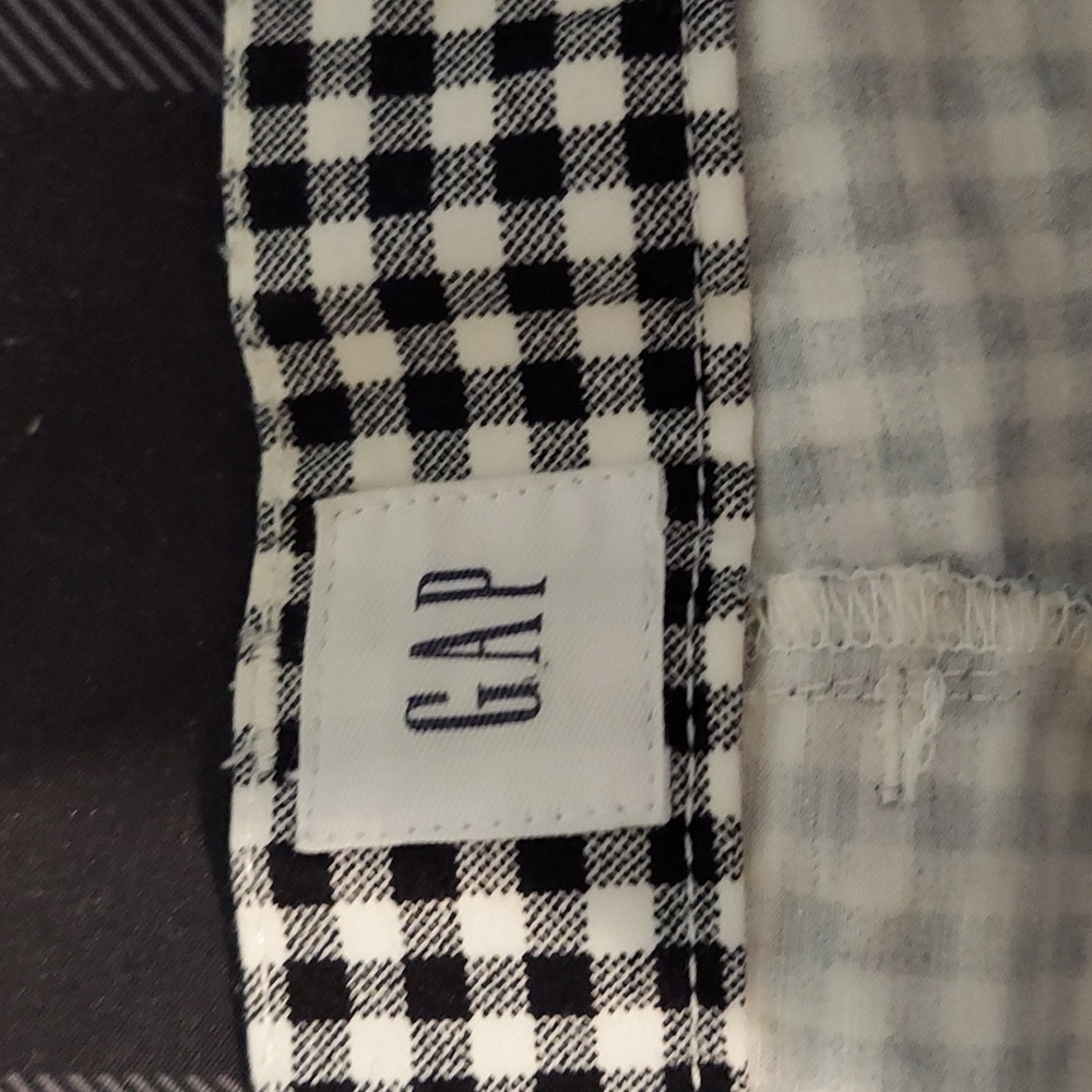 🛑🛑 SOLD SOLD SOLD 🛑🛑  Gap & 3 pairs of navy pants - Picture 3 of 7